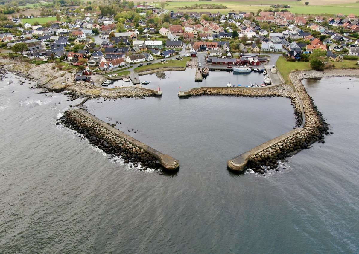 Brantevik hamn från ovan
